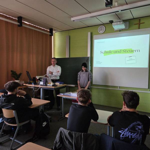 Vortrag des Finanzamts Kulmbach für die 9. Jahrgangsstufe
