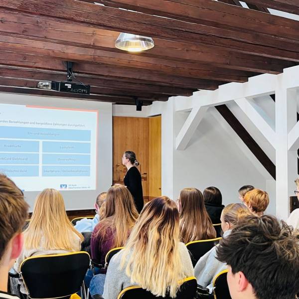 VR-Bank Besuch der Klasse 9b - 2026